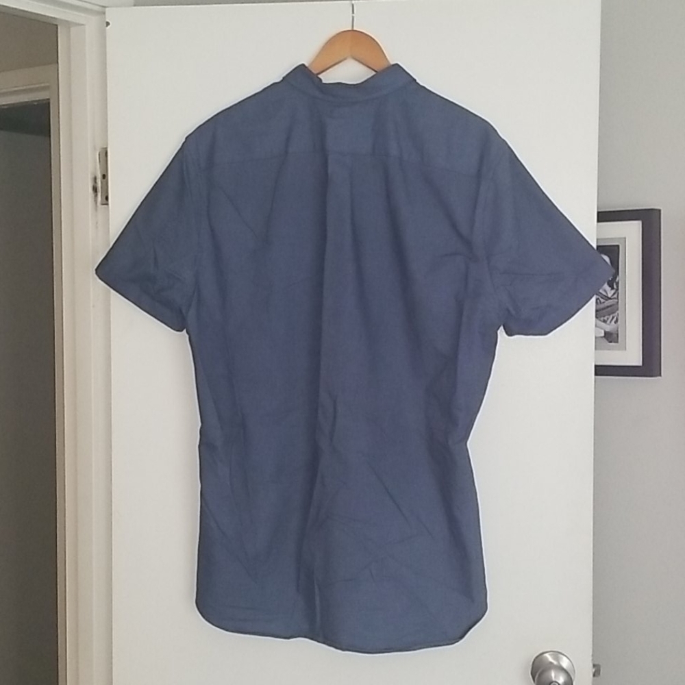 Multiple Short Sleeve Button Up - Picture 5 of 9